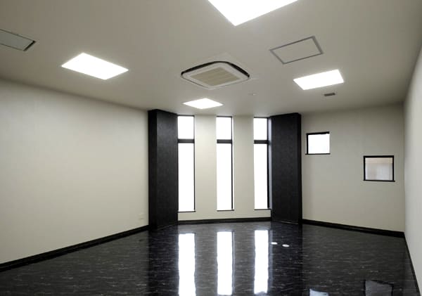 大阪本社